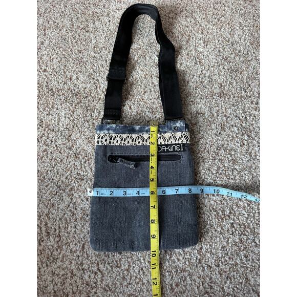 DAKINE JIVE mini purse/bag, adjustable strap; Canvas; Vintage; Gray with lace - Picture 4 of 9